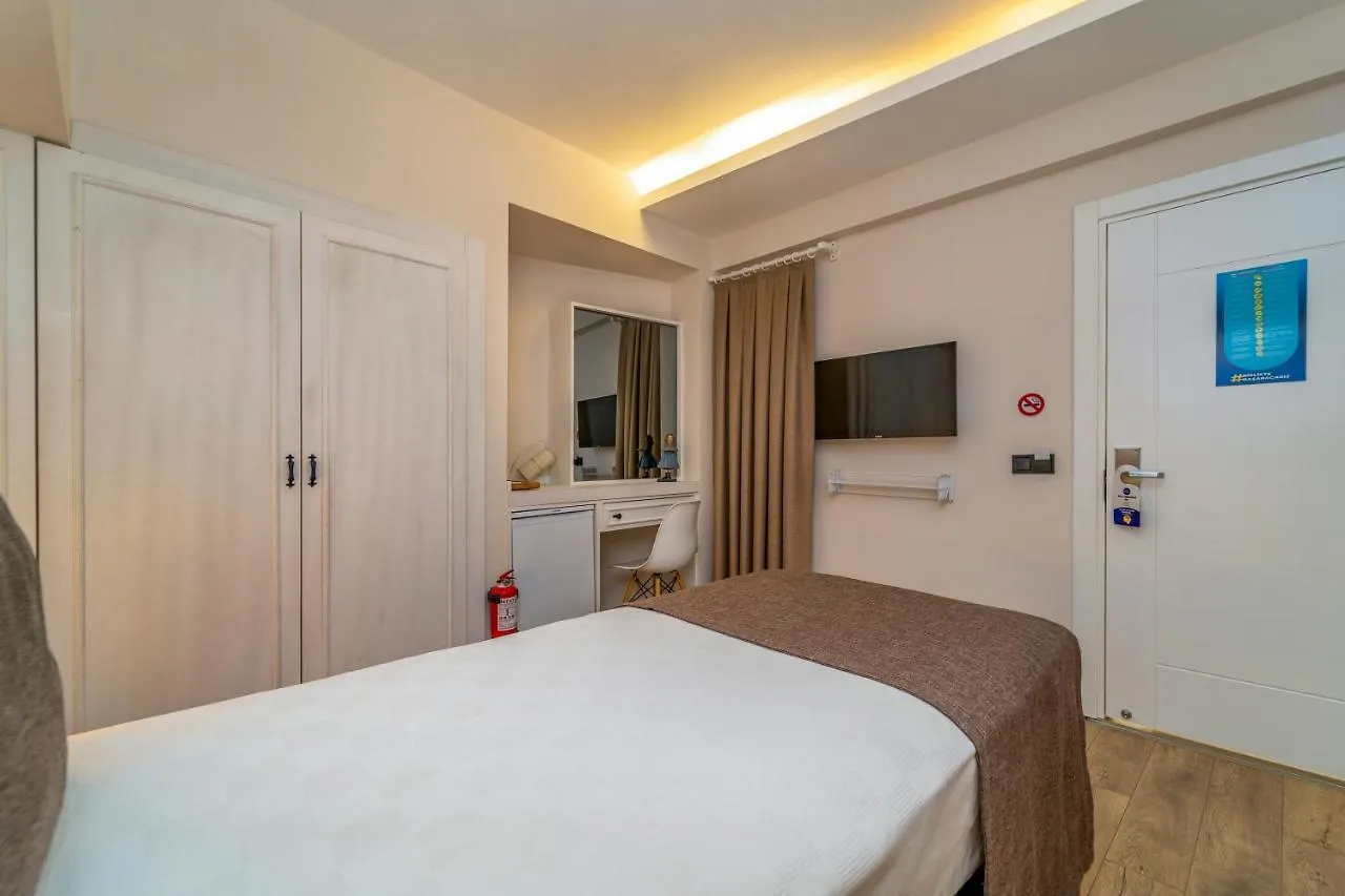 Ece Marina Suites Fethiye 2*,